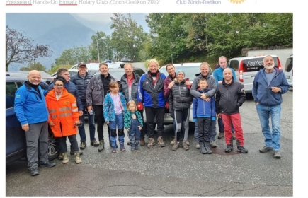 DIETIKER SERVICECLUB IM EINSATZ IM CALANCATAL:
ROTARIER VERHELFEN 120 JUNGBÄUMEN IM SCHUTZWALD ZU IDEALEM WACHSTUM